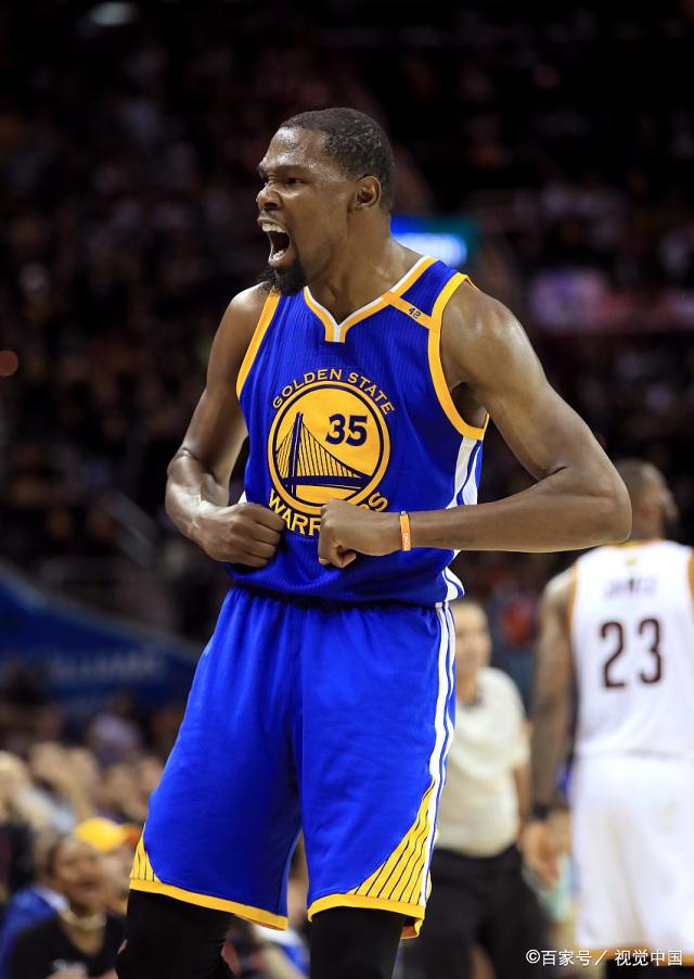 球队攻防节奏非常平衡（球队攻守节奏相当均衡）