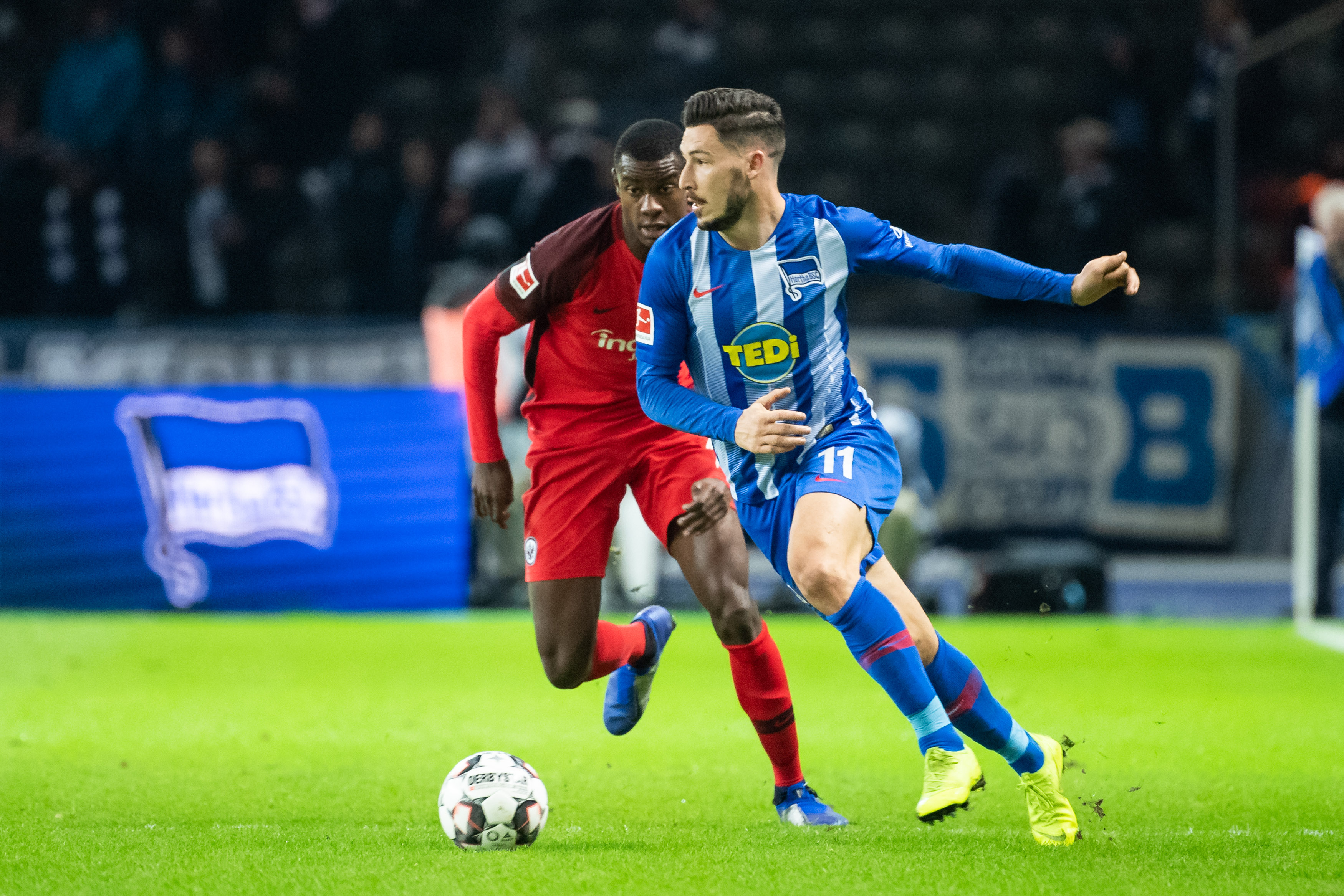 还是那么有冲击力！阿门半场10中7拿到16分 有空接暴扣精彩表现（依旧震撼！阿门半场10投7中砍下16分，上演空接暴扣精彩瞬间）