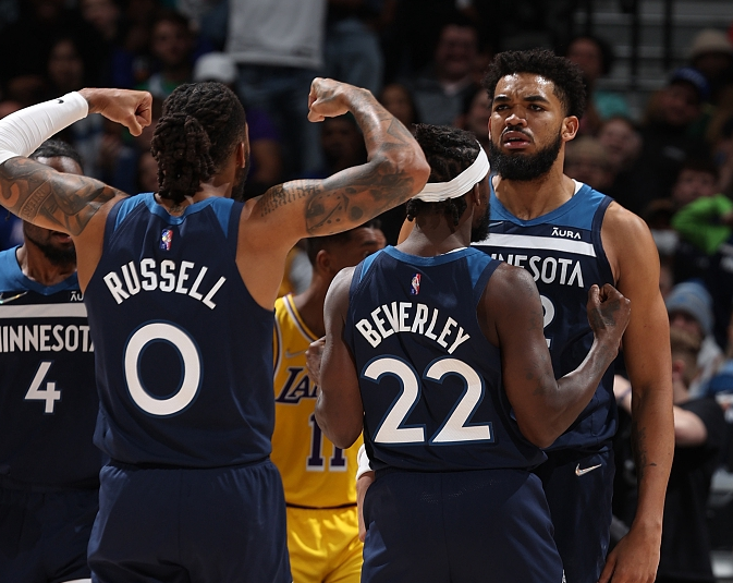 媒体人：如果不是球队伤病多，小杨就在发展联盟专心练级挺好（媒体人：要不是球队伤兵多，小杨在发展联盟专注提升更好）