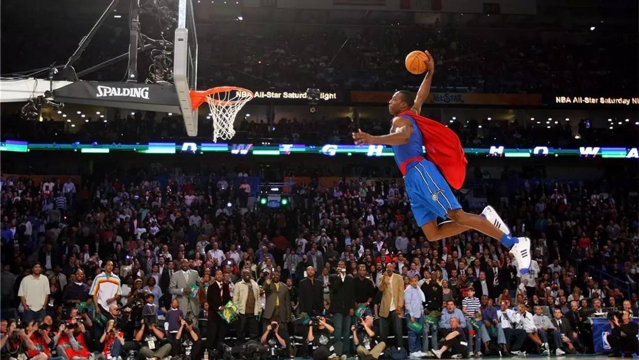 罗马诺：内马尔专注于帮桑托斯保级，但可能考虑1月自由转会（罗马诺：内马尔当下全力助桑托斯保级，或考虑一月以自由身离队）