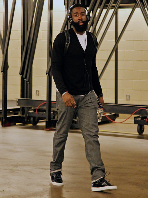 同样是26000分，库里用了17年，科比15年，詹姆斯哈登和邓肯呢？（同样冲破26000分：库里17年、科比15年，詹姆斯哈登和邓肯用了多久？）