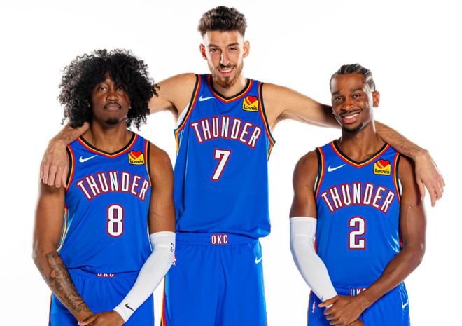 杜兰特半场20分，谢泼德高效，火箭半场57-57独行侠（杜兰特半场砍下20分，谢泼德高效发挥，火箭与独行侠半场57平）