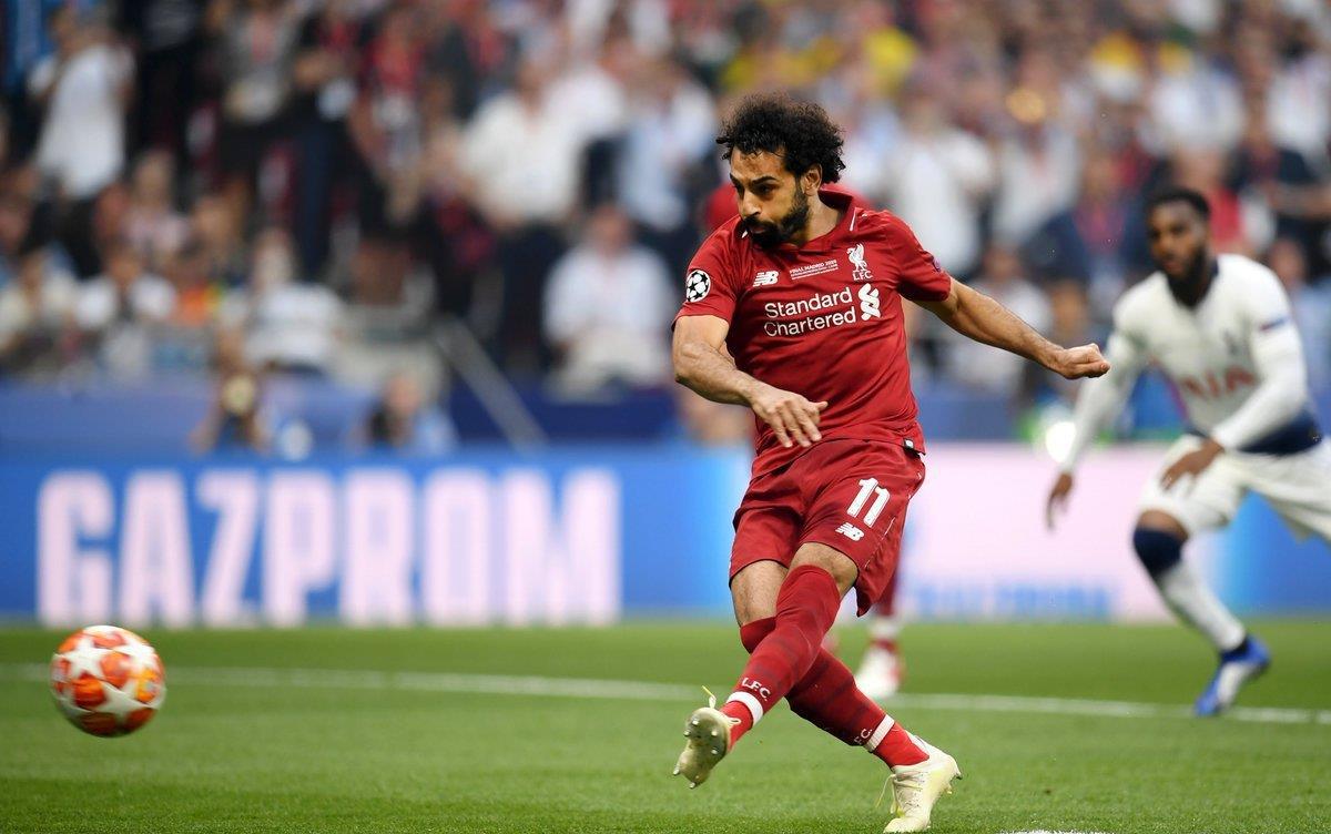 足球曝世界足坛将全面引入AI判罚系统（全球足坛将全面启用AI判罚系统）