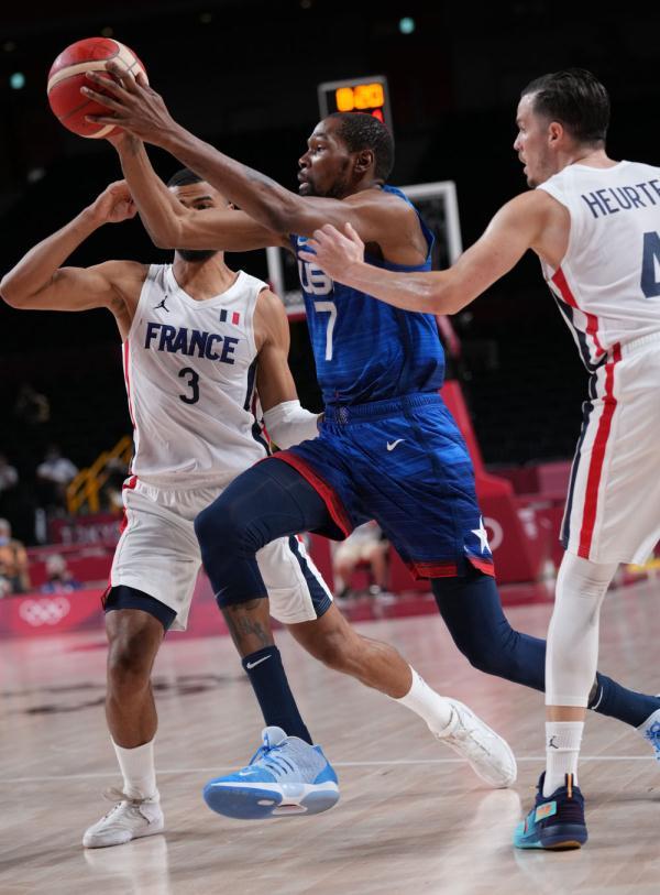 天空体育：利物浦对伊萨克的首份报价为1.1亿镑外加浮动（天空体育：利物浦首报1.1亿镑+浮动条款求购伊萨克）