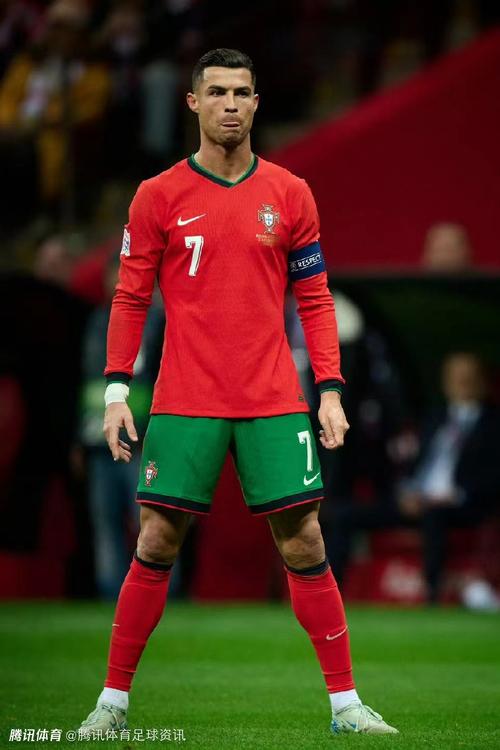 CBA球员最佳阵容提名：前三竞争激烈（CBA最佳阵容提名：前三席位争夺激烈）