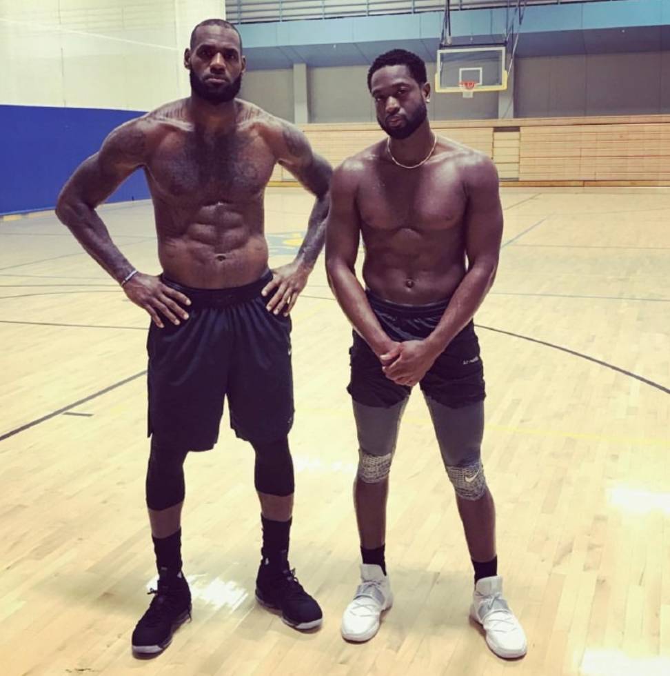 近10年欧冠门将零封率：拉亚54%第1，布冯47%第2，奥纳纳上榜（欧冠近十年门将零封率排行：拉亚54%登顶，布冯47%居次，奥纳纳在列）