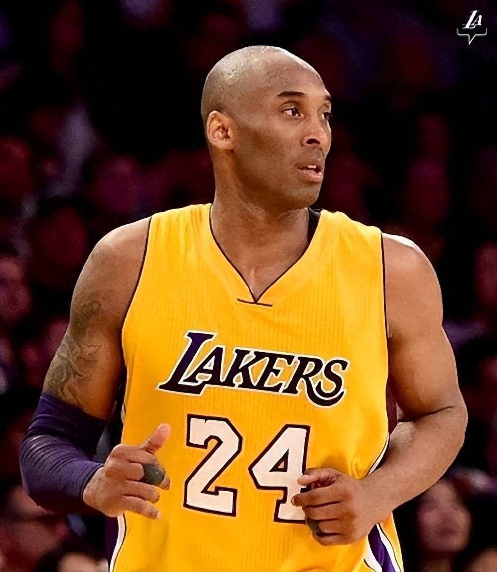 都体：尤文重新考虑引进扎卡；弗拉霍维奇有望出战佛罗伦萨（都灵体育报：尤文再评估引进扎卡，弗拉霍维奇有望出战佛罗伦萨）