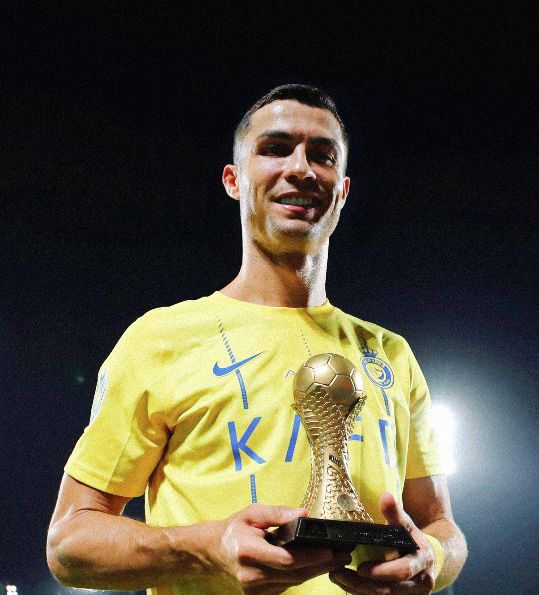 乌加特首发近7场英超全部失利，是曼联历史首发球员最长连败记录（乌加特英超近7次首发全败，创曼联队史首发连败最长纪录）