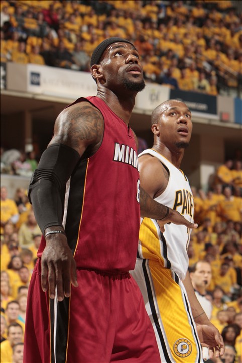 赛季首次缺阵！76人核心马克西今日因病缺战步行者（马克西因病缺席今日战步行者，76人核心本赛季首次缺阵）