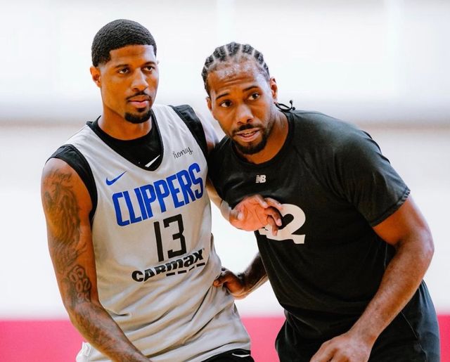 休赛期重要引援！崔晓龙首进上海男篮常规赛12人（休赛期重磅补强！崔晓龙首次入选上海男篮常规赛12人名单）