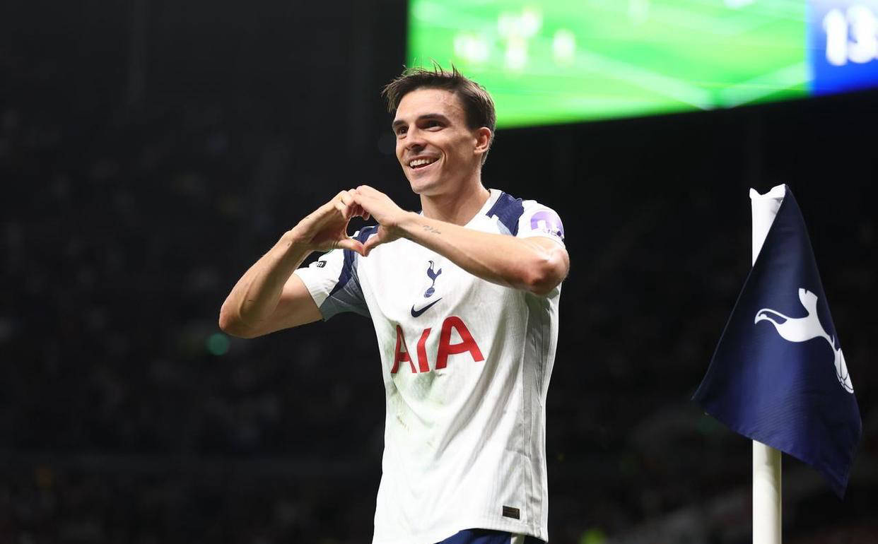 记者：莱万有一种几乎疯狂的求胜欲，他与哈维成了更衣室对手（记者：莱万胜欲近乎疯狂，与哈维在更衣室已成对立面）