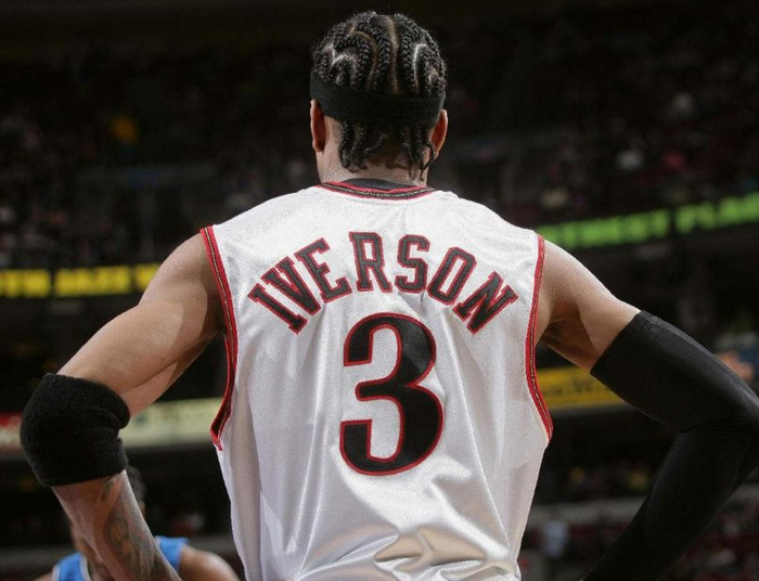 特尔施特根赛季首秀数据：贡献3次扑救，传球成功率100%（特尔施特根迎来赛季首秀：3次扑救，传球100%成功）