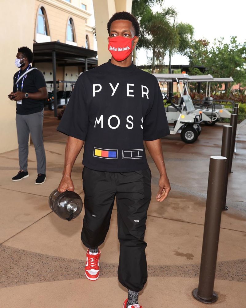 足坛一些球员会不会是有其他副业……？（足坛是否有球员身兼副业？）