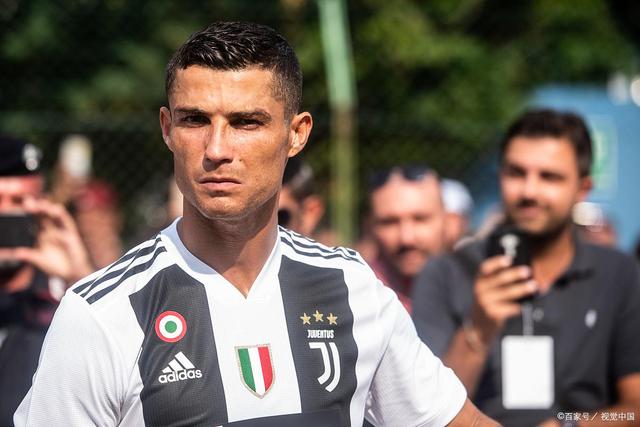 弗兰克：我是家里最有“圣诞氛围”的人；儿时没想过当教练（弗兰克自述：家里最有圣诞味儿的是我，小时候从未想过当教练）